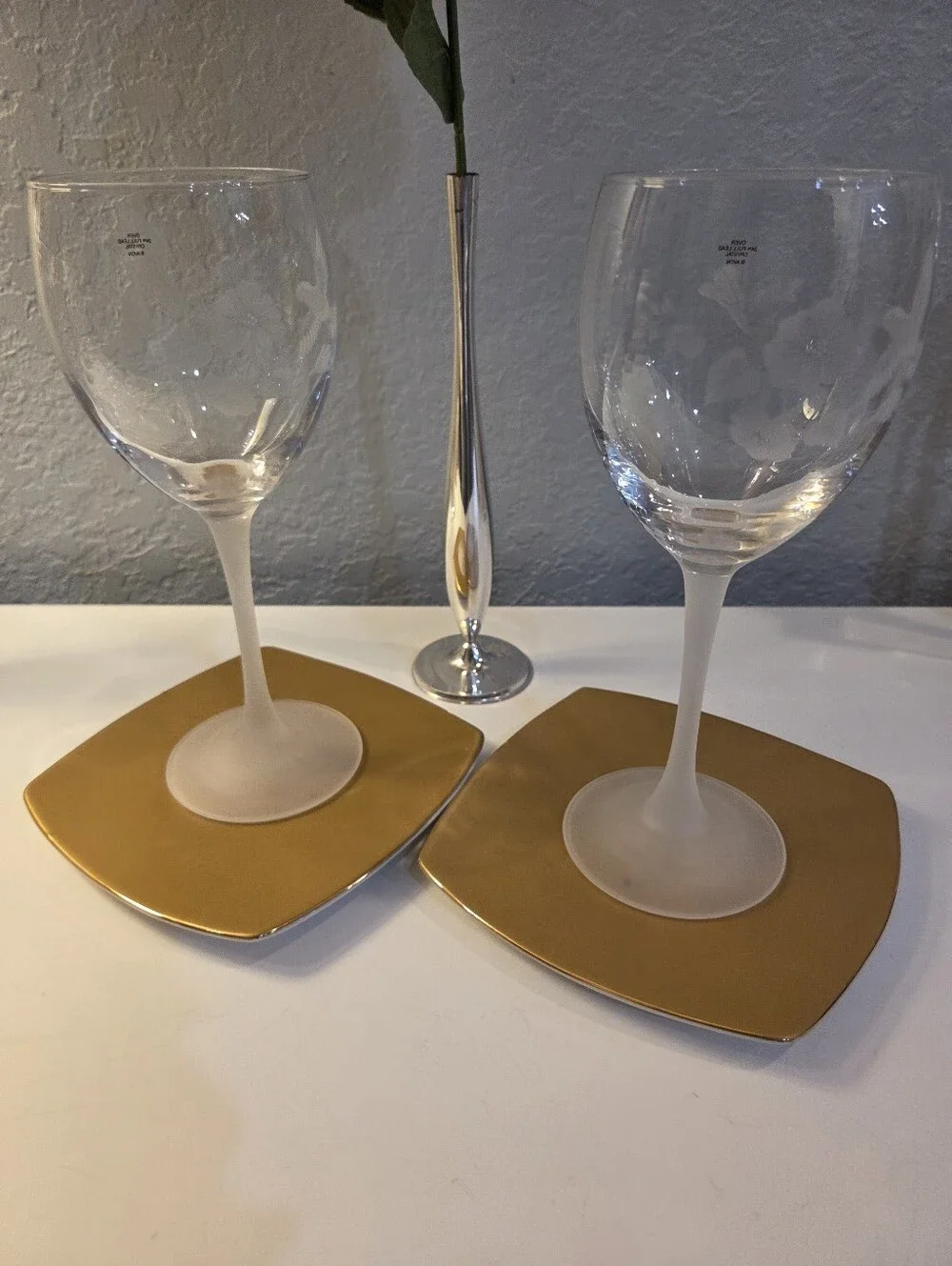 Set Of 2 AVON HUMMINGBIRD WINE GLASSES